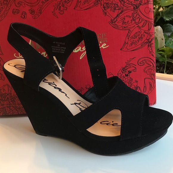 Velvety black platform wedges - Picture 3 of 14